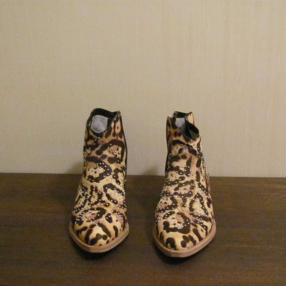 Leopard print leather booties